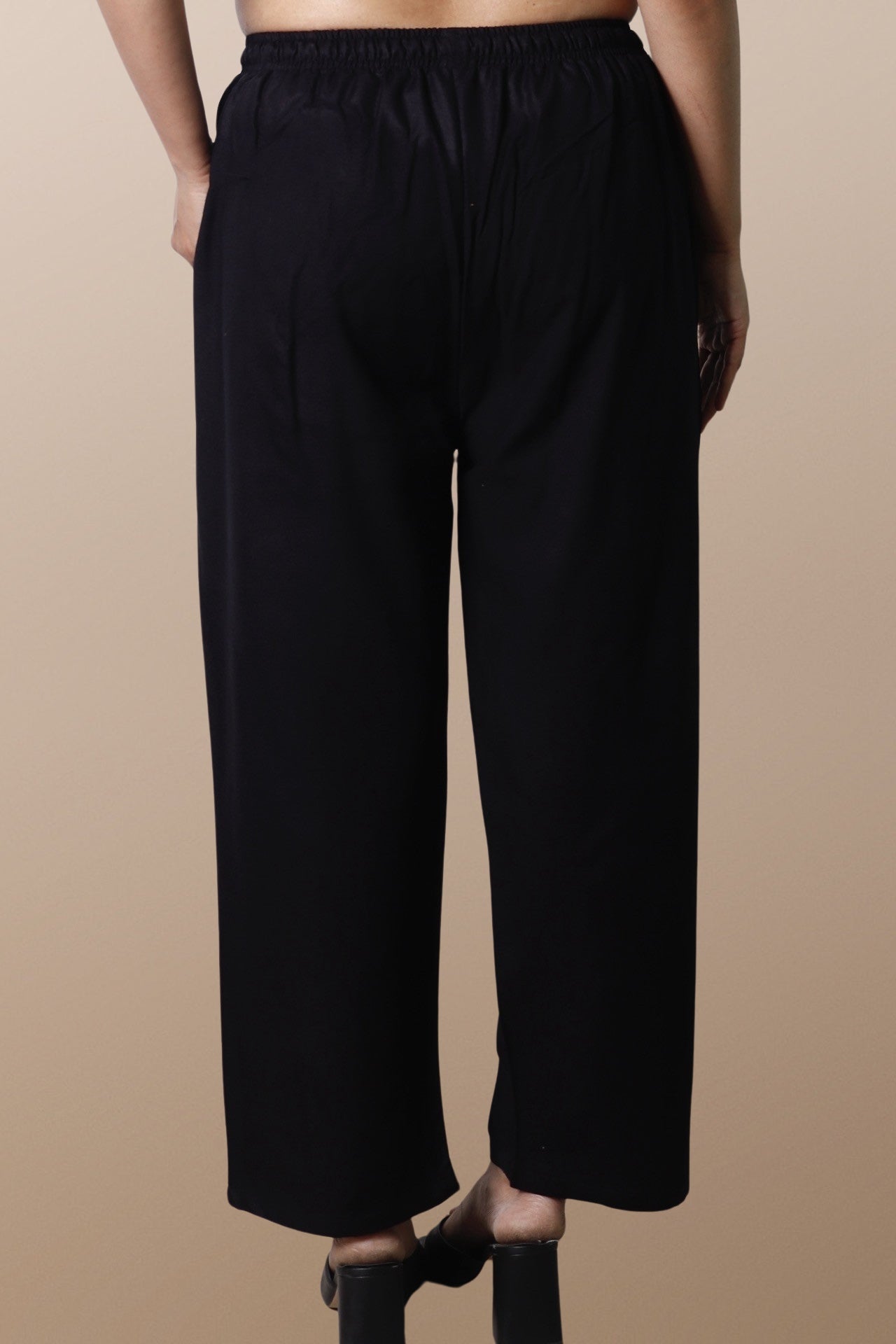 Woolen Pants With Two Side Pockets