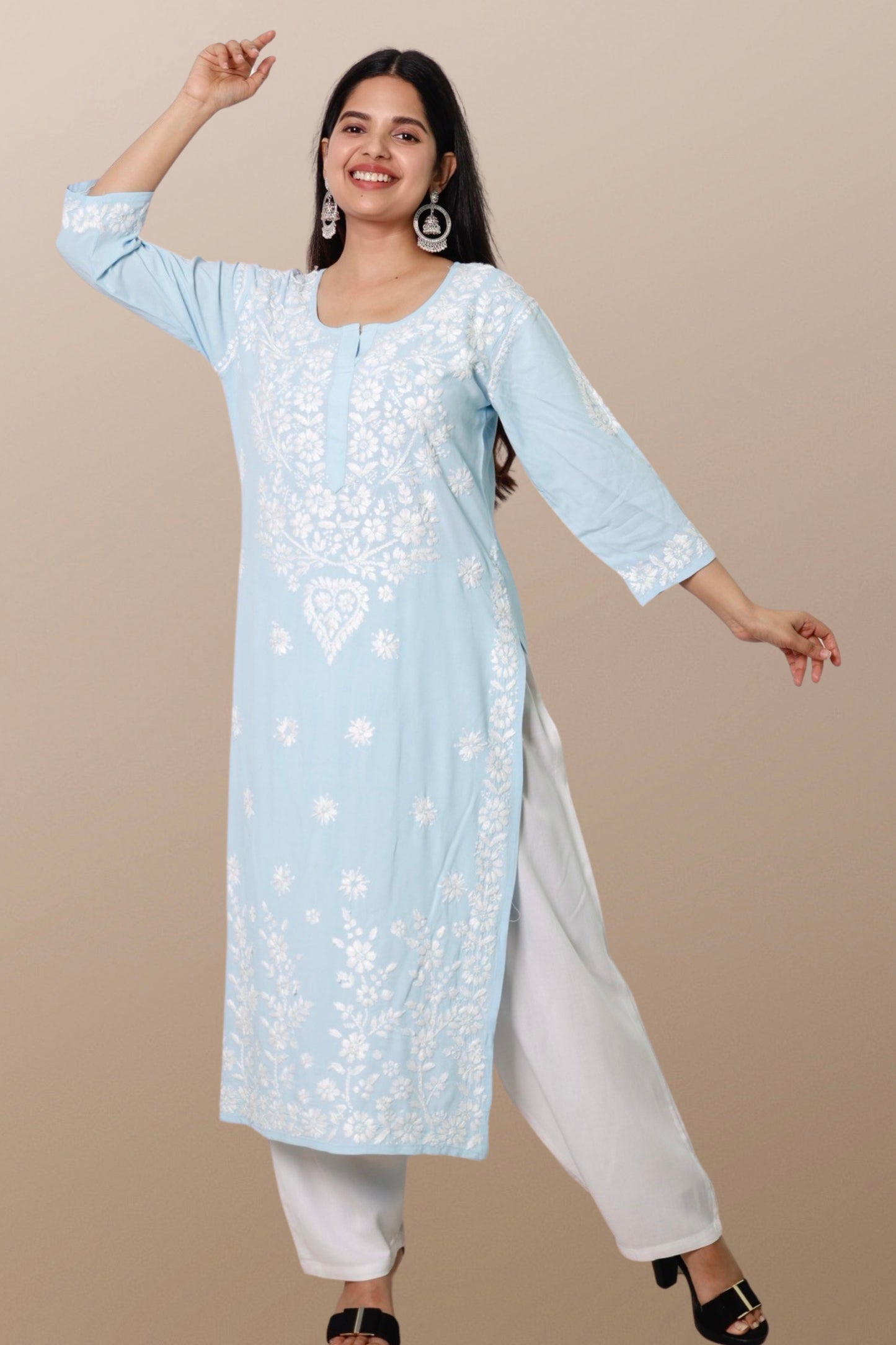 Hand Embroidered Lucknowi Chikankari Kurta Blue