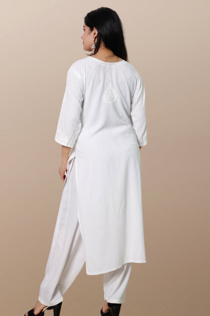 Hand Embroidered Lucknowi Chikankari Kurta White