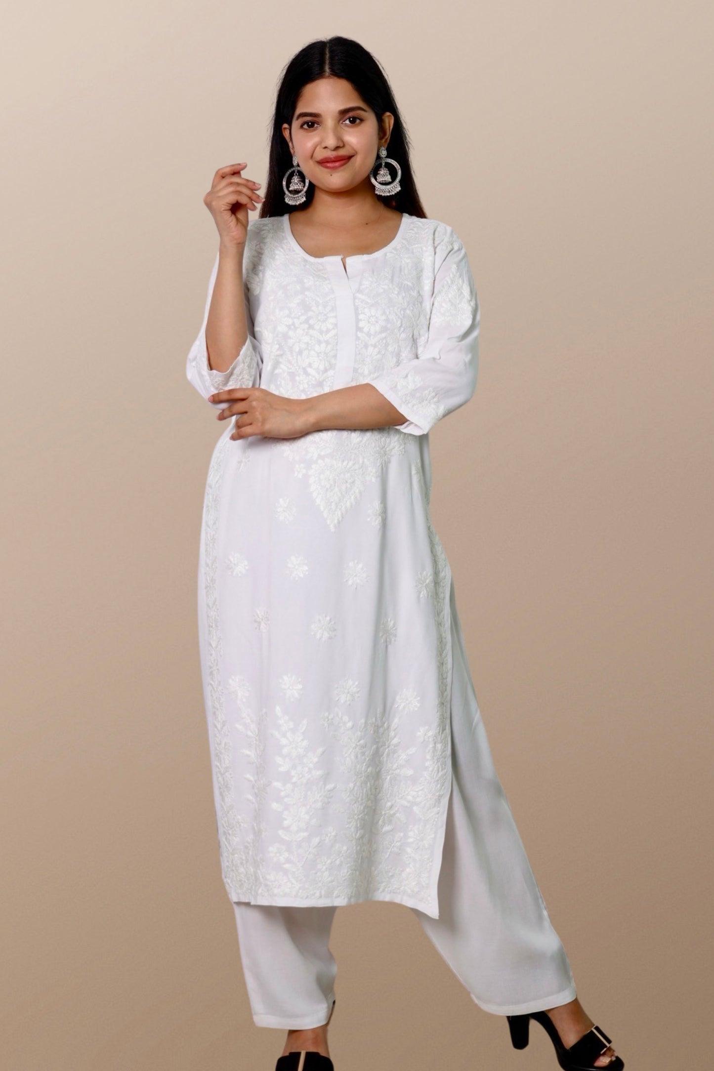 Hand Embroidered Lucknowi Chikankari Kurta White