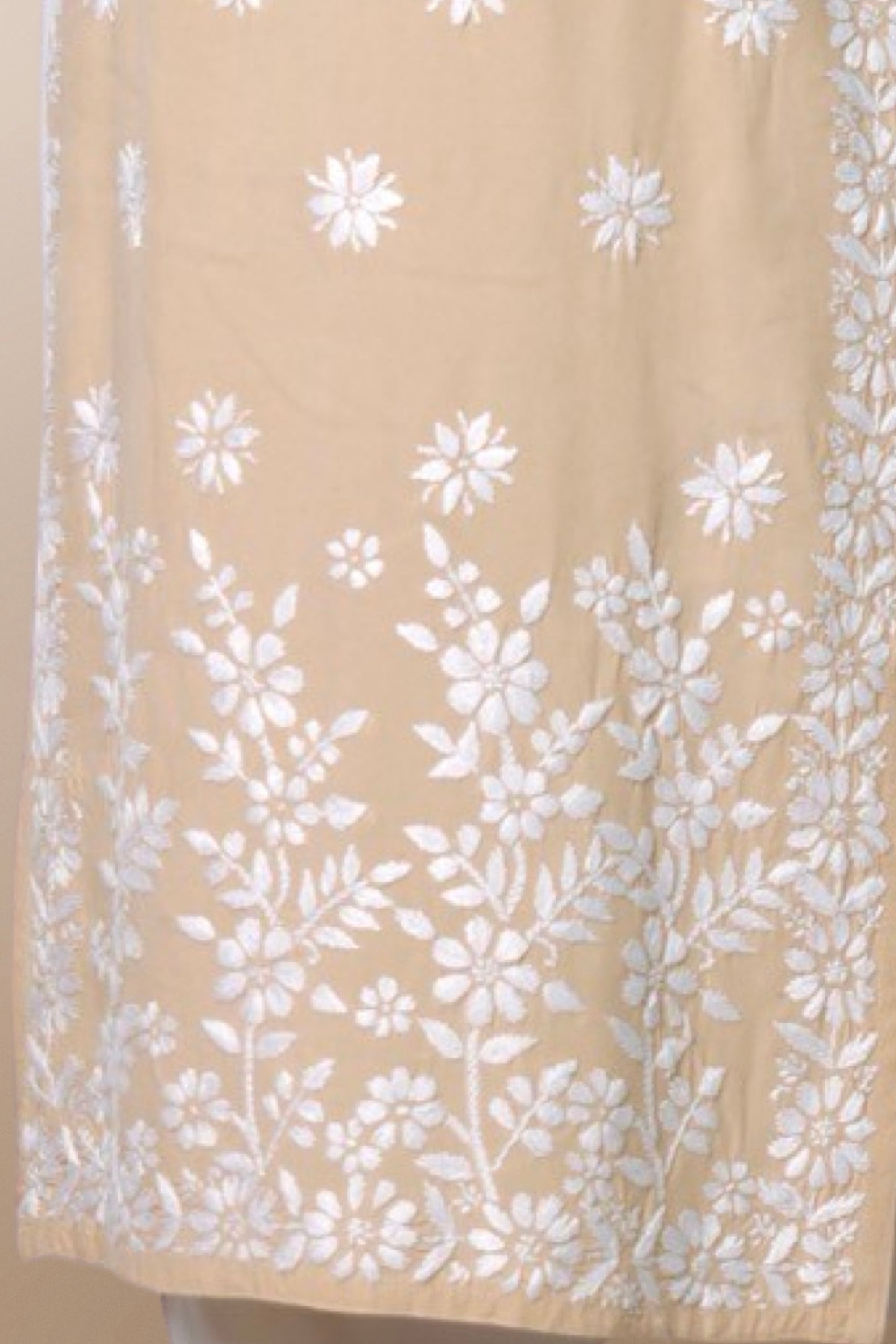 Hand Embroidered Lucknowi Chikankari Kurta