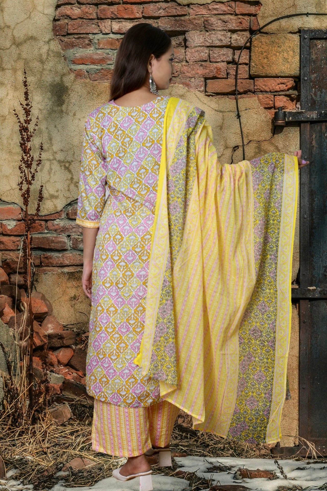 Plus Size Kurta Sets with Dupatta XXL to 15XL.